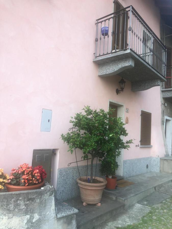 Casa Rosa Apartment Dervio Exterior photo